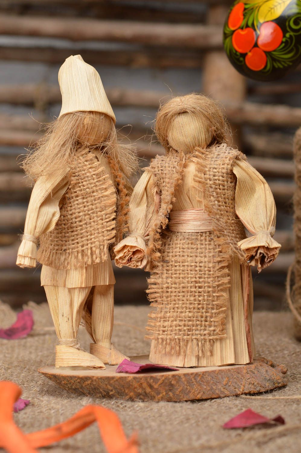 Handmade designer eco friendly ethnic woven corn leaves statuette man and woman  photo 1
