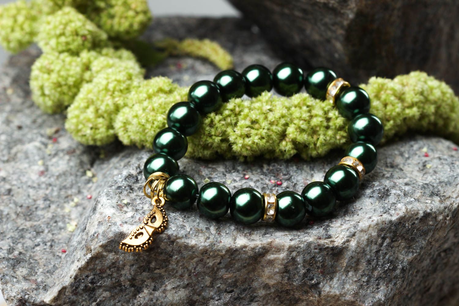 Bracelet vert foncé Bijou fait main perles céramiques avec masque Cadeau femme photo 1