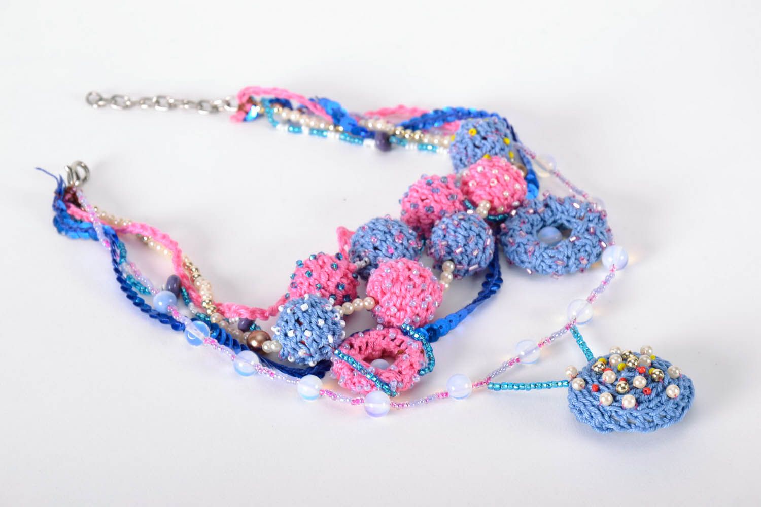 Crocheted necklet photo 1