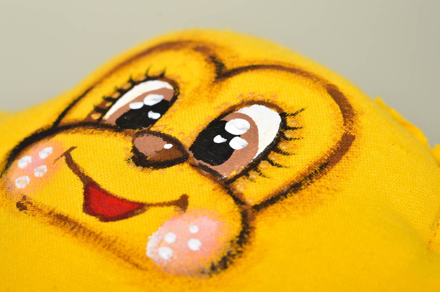 Мягкая игрушка ручной работы желтая мартышка декор для дома игрушка из ткани фото 3