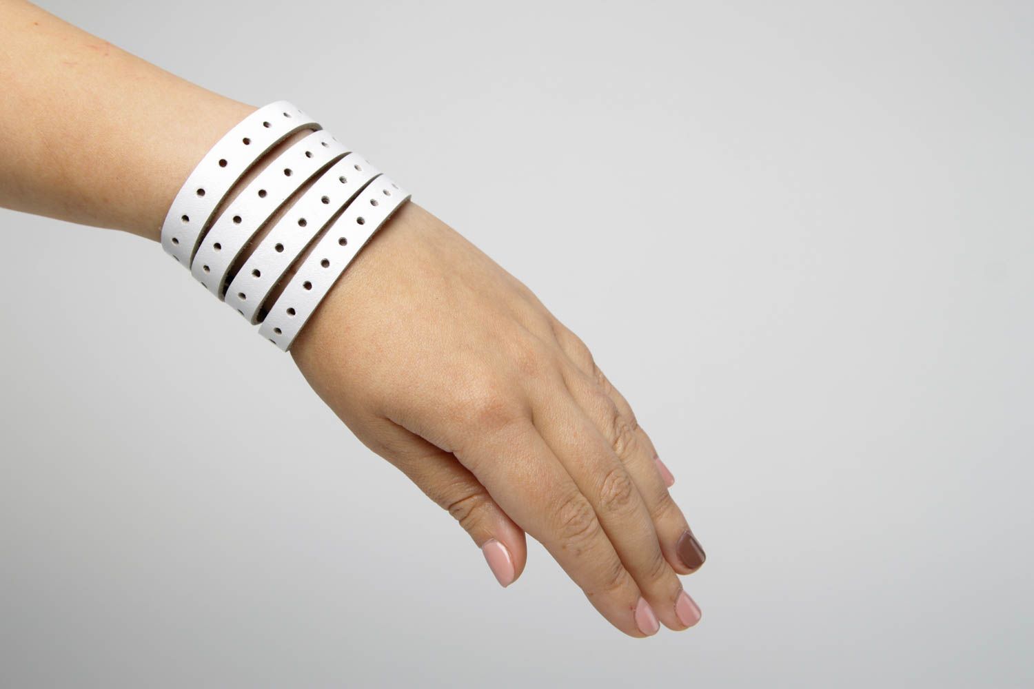 Handmade Leder Armband Designer Schmuck Accessoires für Frau weiß stilvoll foto 2