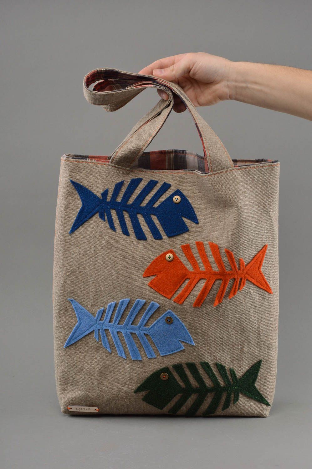 Тканевая женская стильная сумка рыбка с аппликацыей из фетра ручной работы фото 4