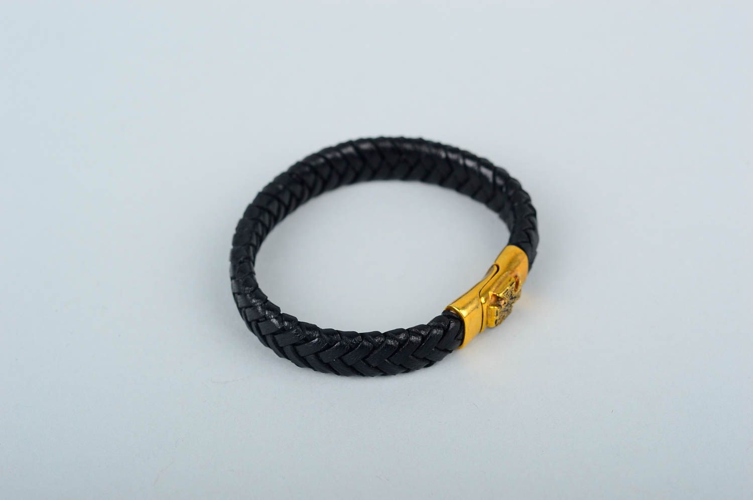 Черный кожаный браслет хенд мейд браслет на руку с металлом украшение из кожи фото 3