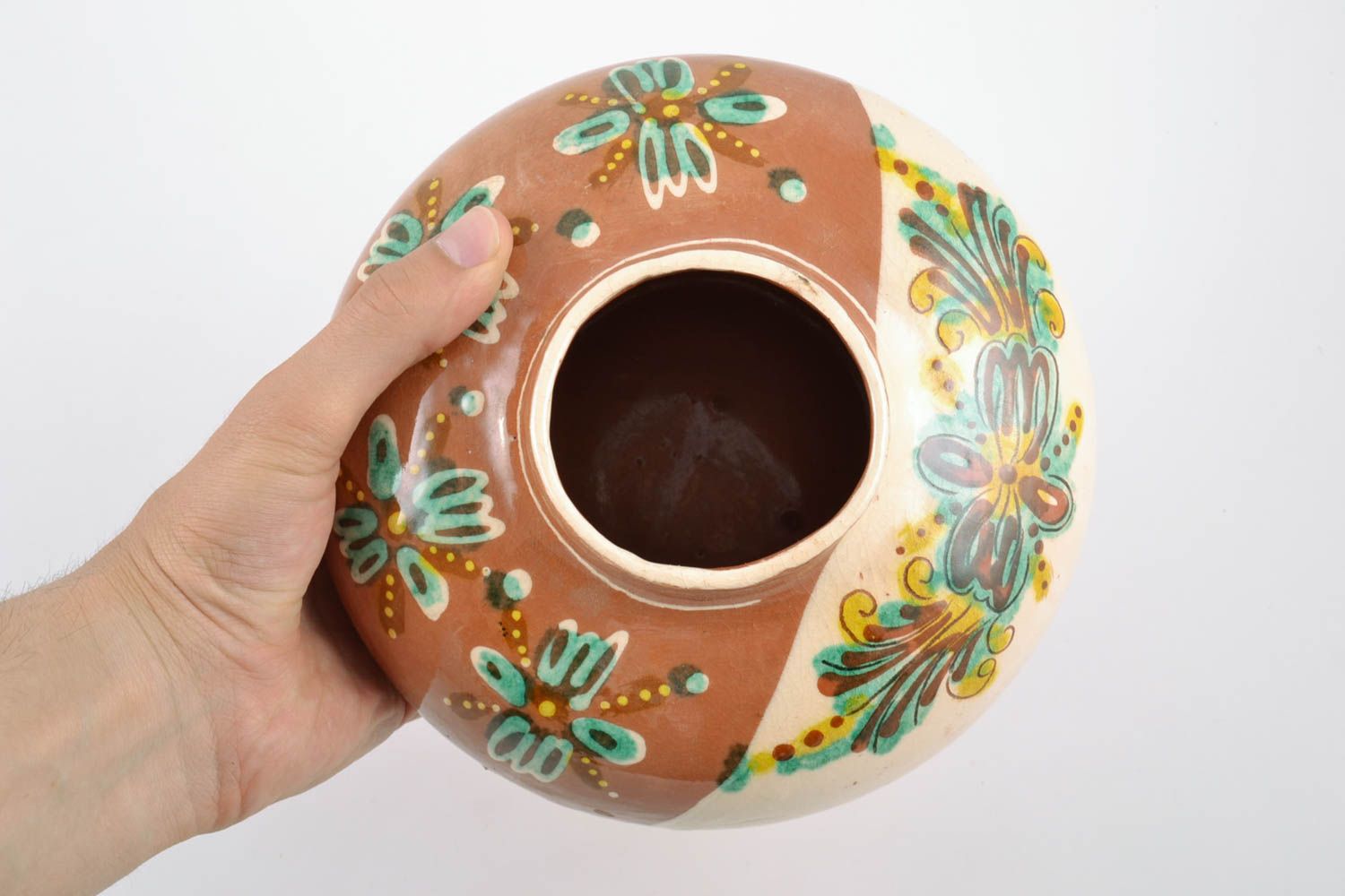 Handgeformte braune dekorative Vase mit Blumenmuster aus Ton für Interieur  foto 2