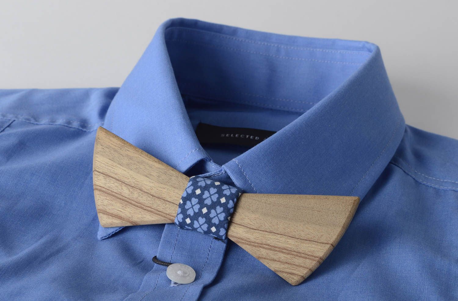 Pajarita moderna hecha a mano de madera corbata de moño accesorio para hombre foto 5