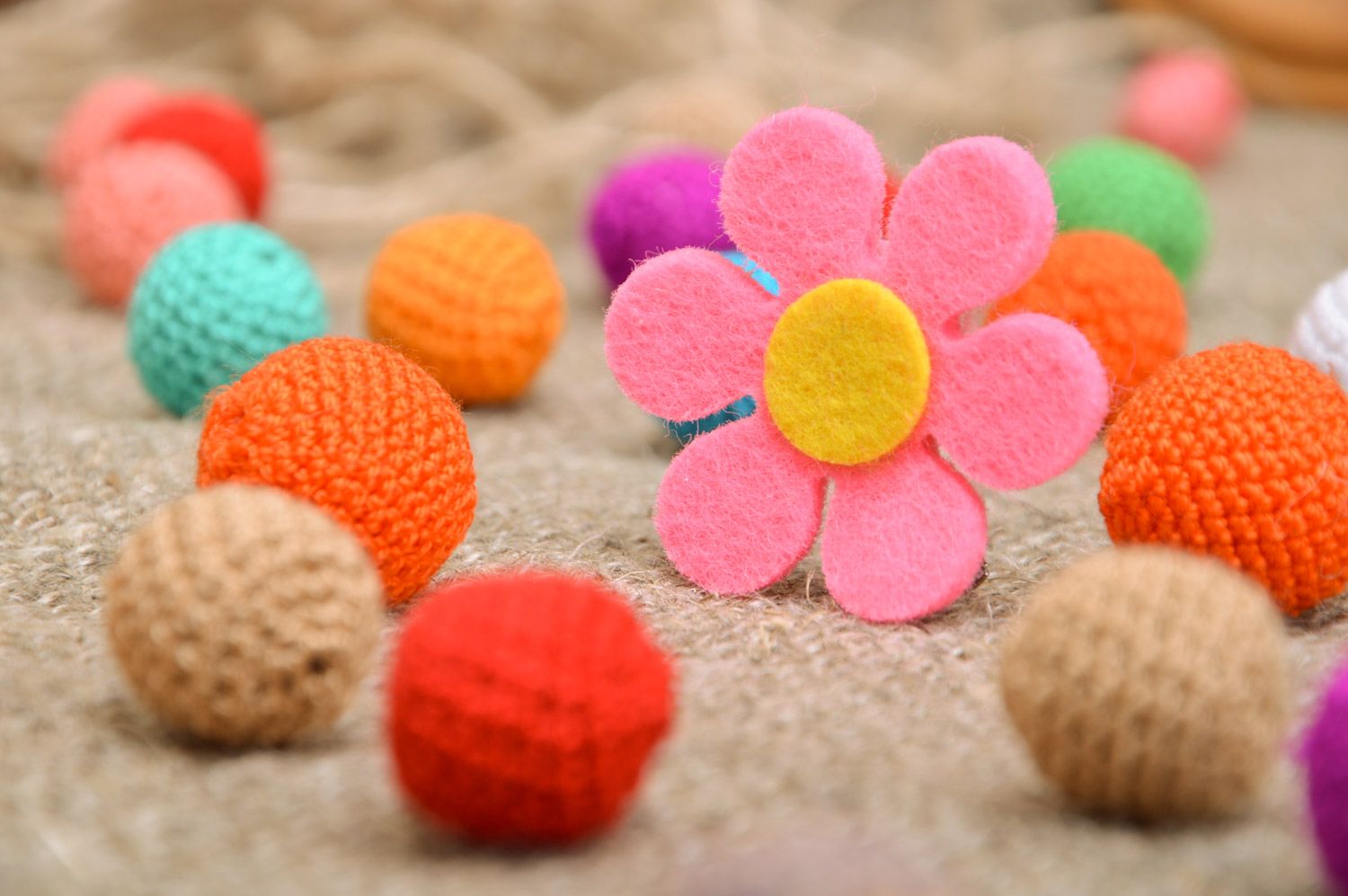 Handmade positive pink little hair pin with flower made of felt photo 1