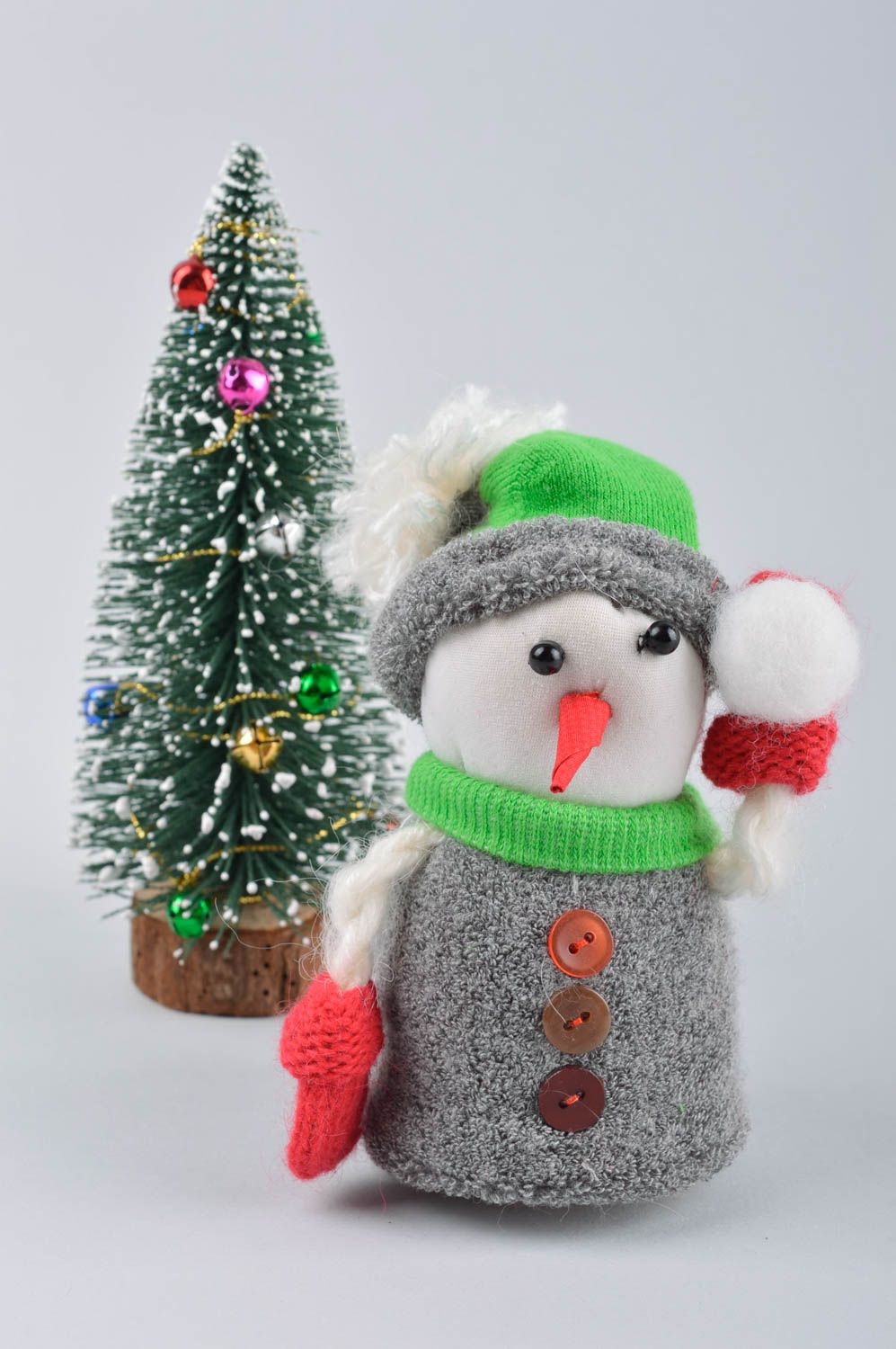 Новогодняя игрушка хэнд мэйд игрушка снеговик интерьерная игрушка подвеска  фото 1