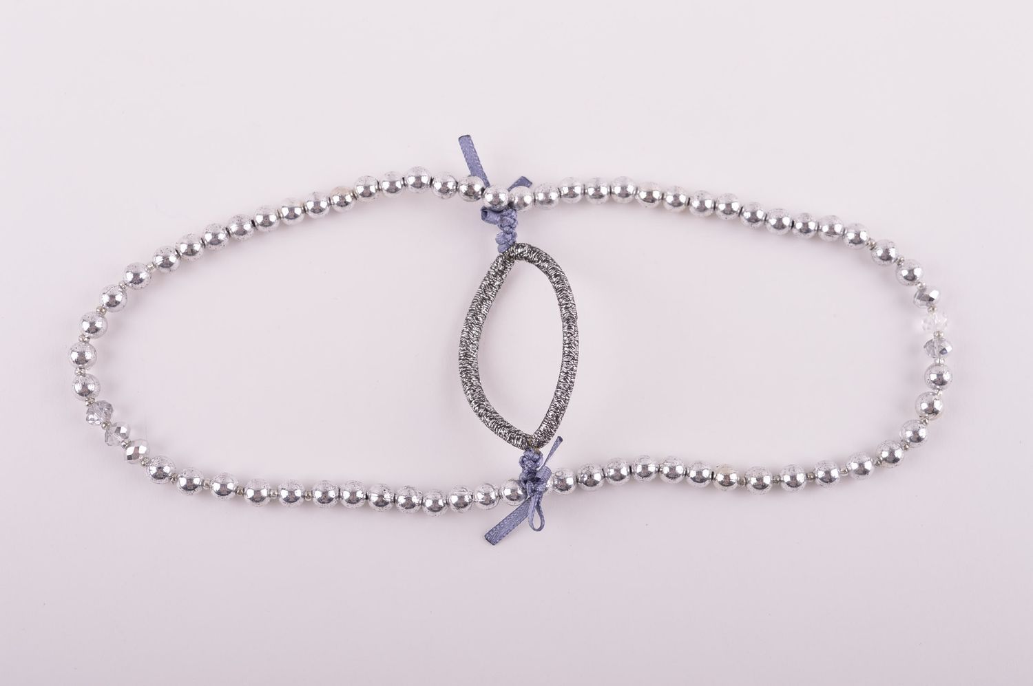 Handgemachter Schmuck Haarband mit Perlen Frauen Accessoire silbernes Haarband foto 4