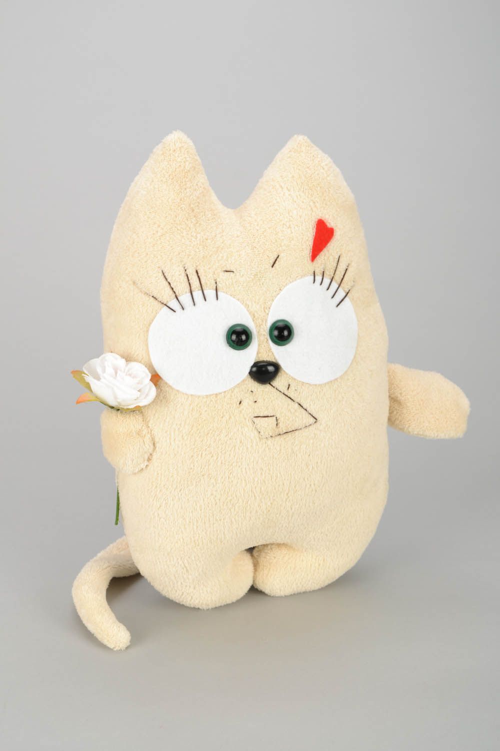 Soft toy cat with rose photo 1