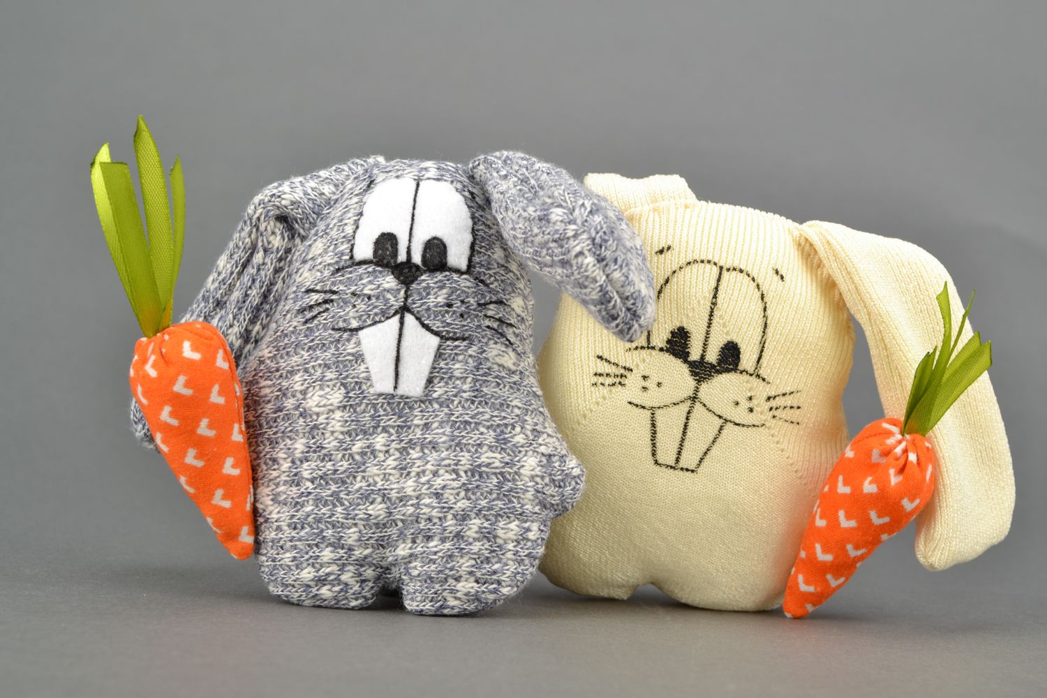 Мягкая игрушка из ткани Кролик с морковкой фото 5