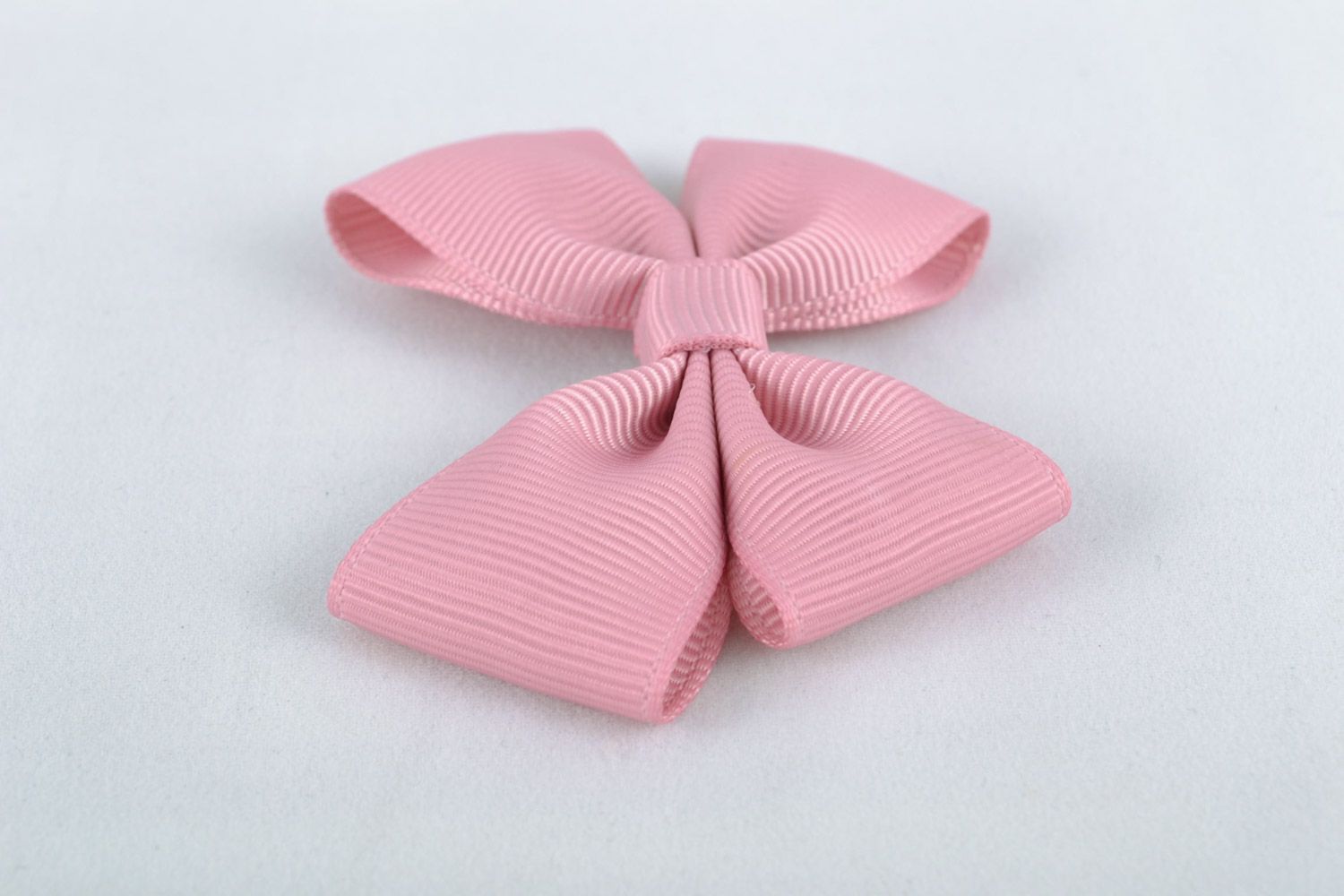 Exklusive schöne Schleife für Haarspange aus Ripsbändern in Rosa Handarbeit foto 3