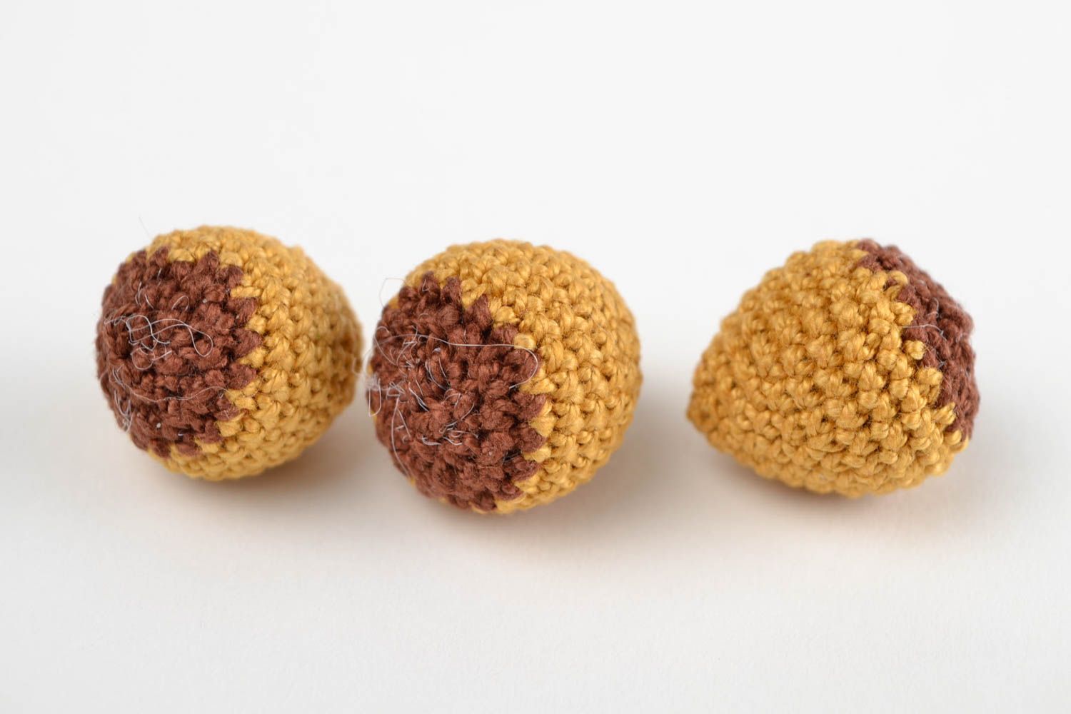 Peluches design faites main Jouet tricot 3 pièces Cadeau enfant noix crochet photo 4