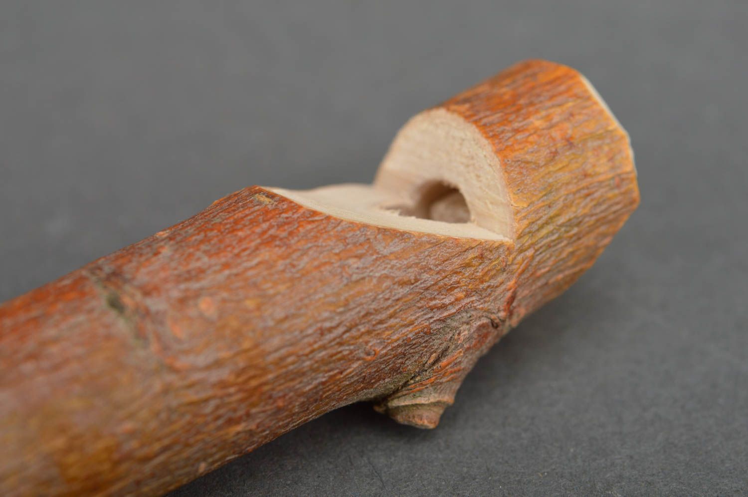 Оригинальный красивый деревянный свисток вырезанный вручную из вербы Человек  фото 5