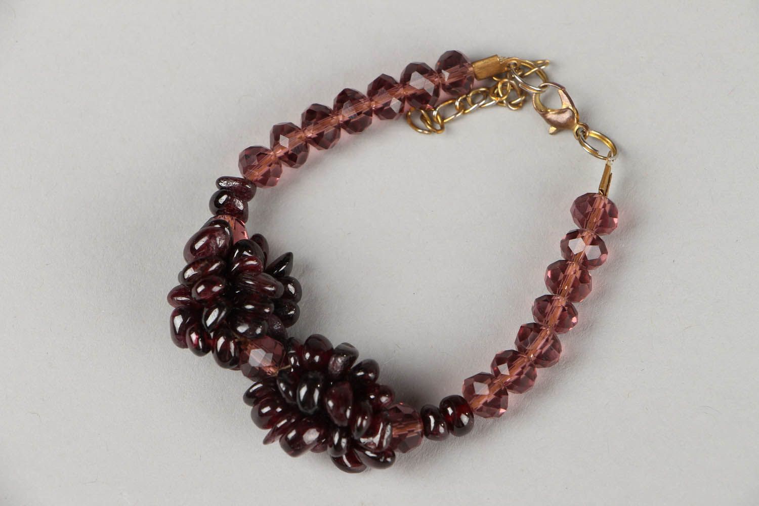 Bracelet with glass beads and garnet photo 2
