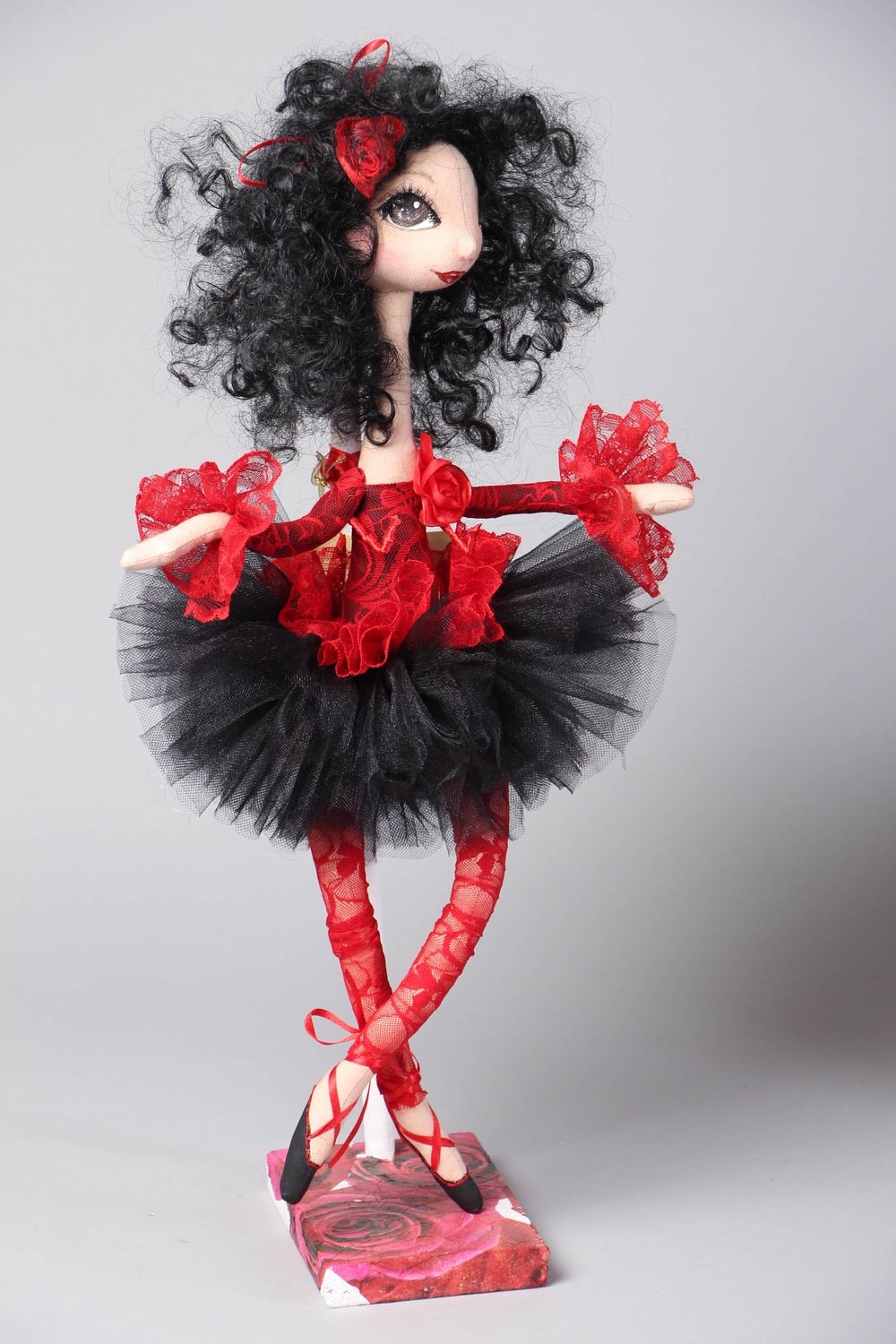 Авторская кукла из ткани на подставке Балерина фото 1