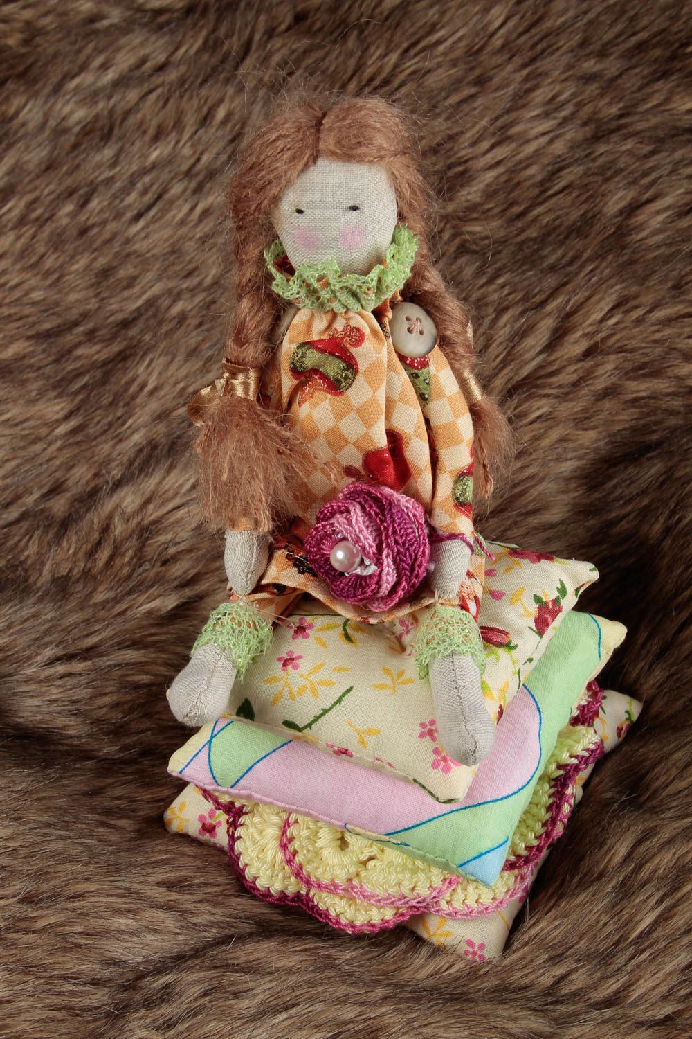 Prächtige Designer Puppe handmade Stoff Spielzeug schöne Puppe auf Kissen foto 1