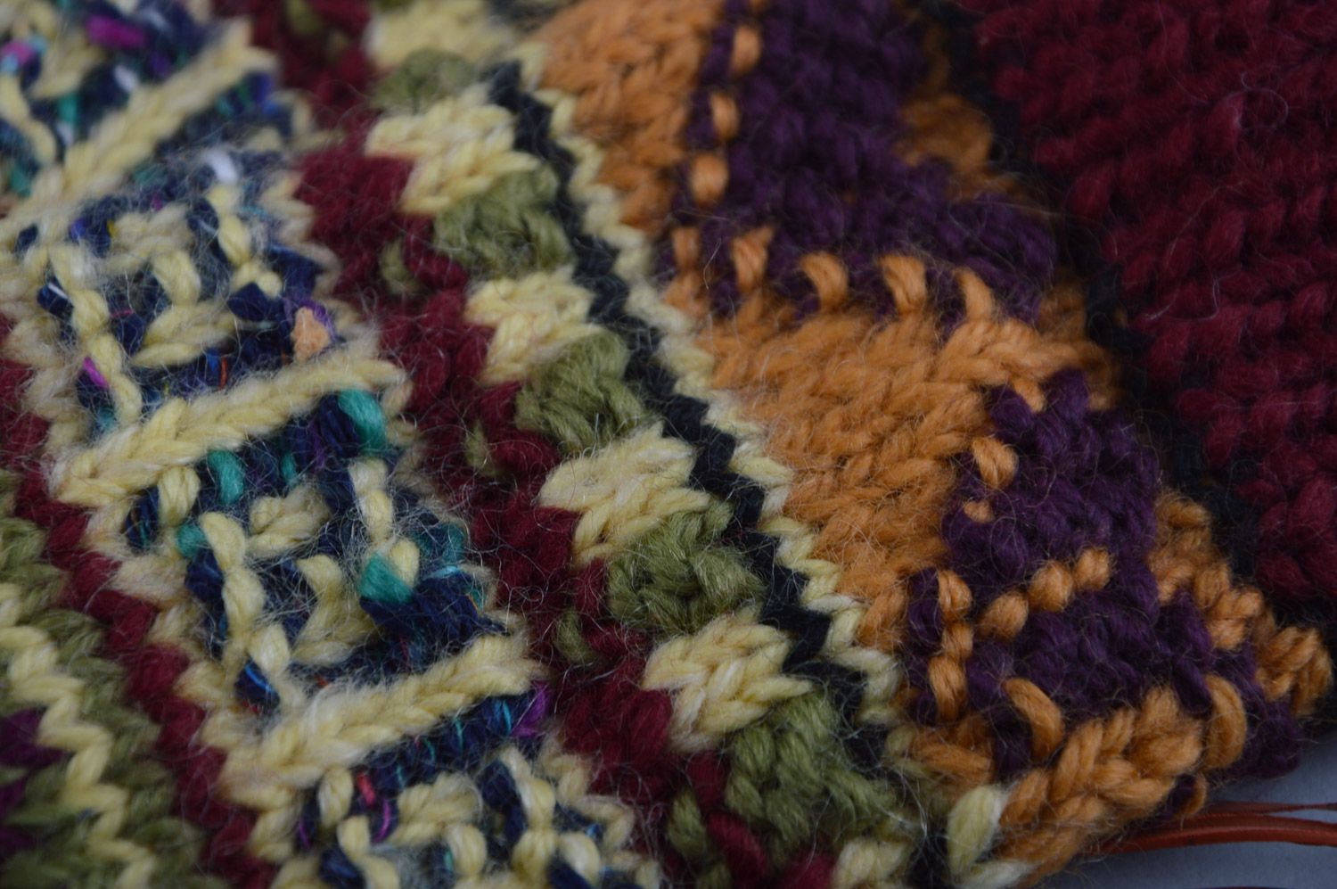 Jolies mitaines marron tricotées en laine faites main pour femme chaudes photo 2