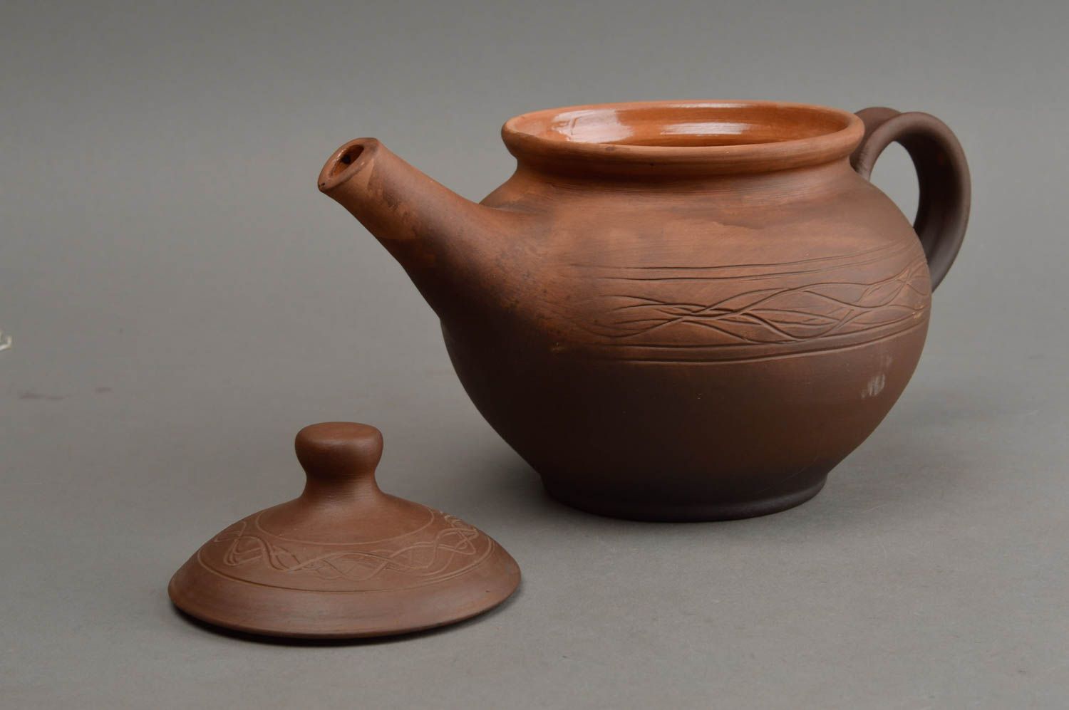 Керамический заварочный чайник с крышкой из красной глины эко посуда хендмейд фото 3