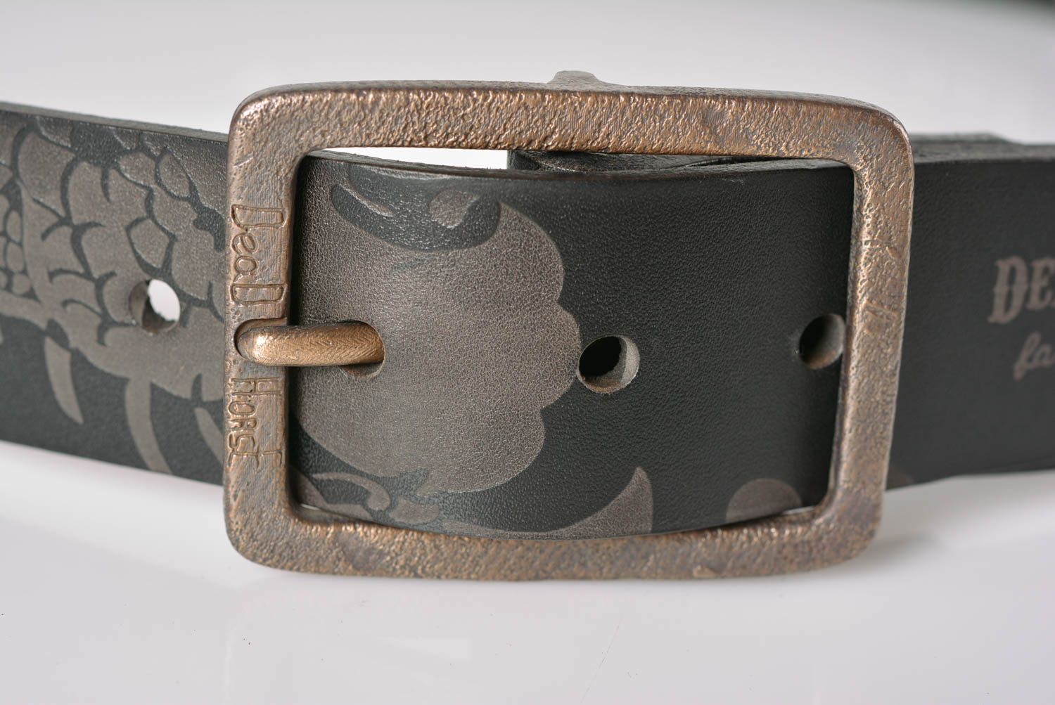 Cinturón de cuero hecho a mano ropa masculina accesorio de moda poco común foto 2