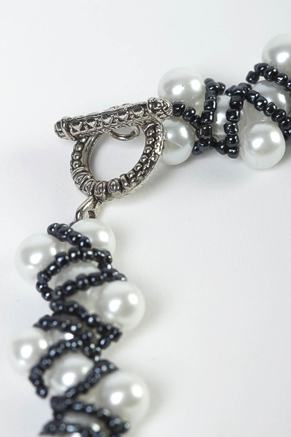 Damen Modeschmuck handmade Halskette aus Rocailles originelles Geschenk in Grau foto 3