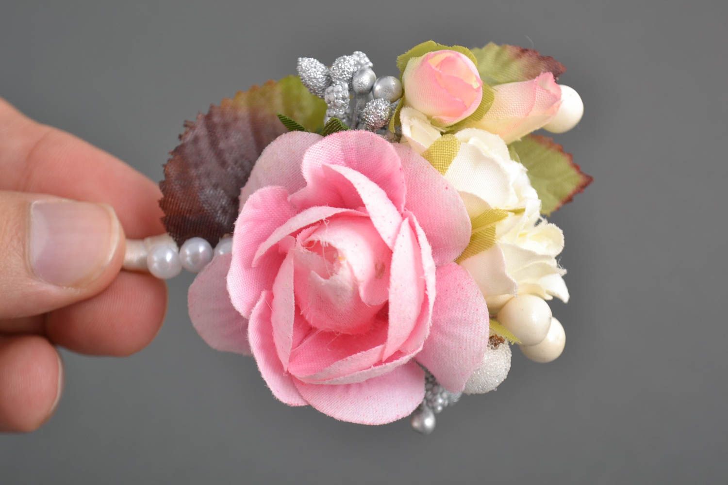 Boutonnière rose fait main Accessoire mariage Cadeau homme romantique perles photo 5