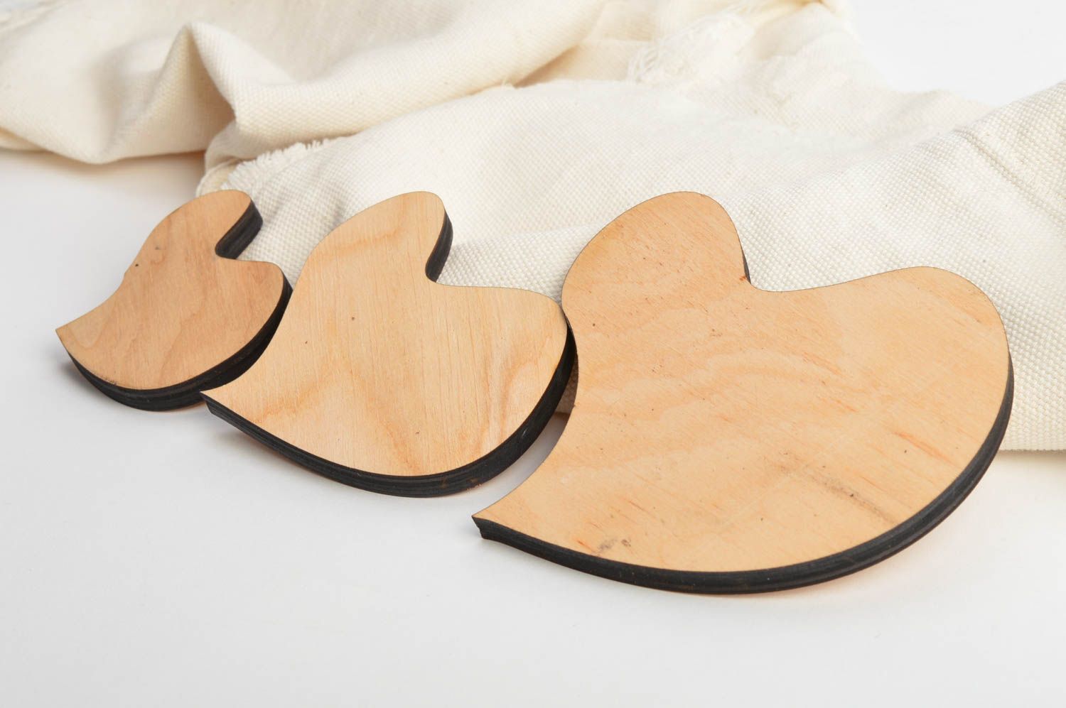 Set of 3 handmade plywood heart shaped craft blanks for creative work photo 1