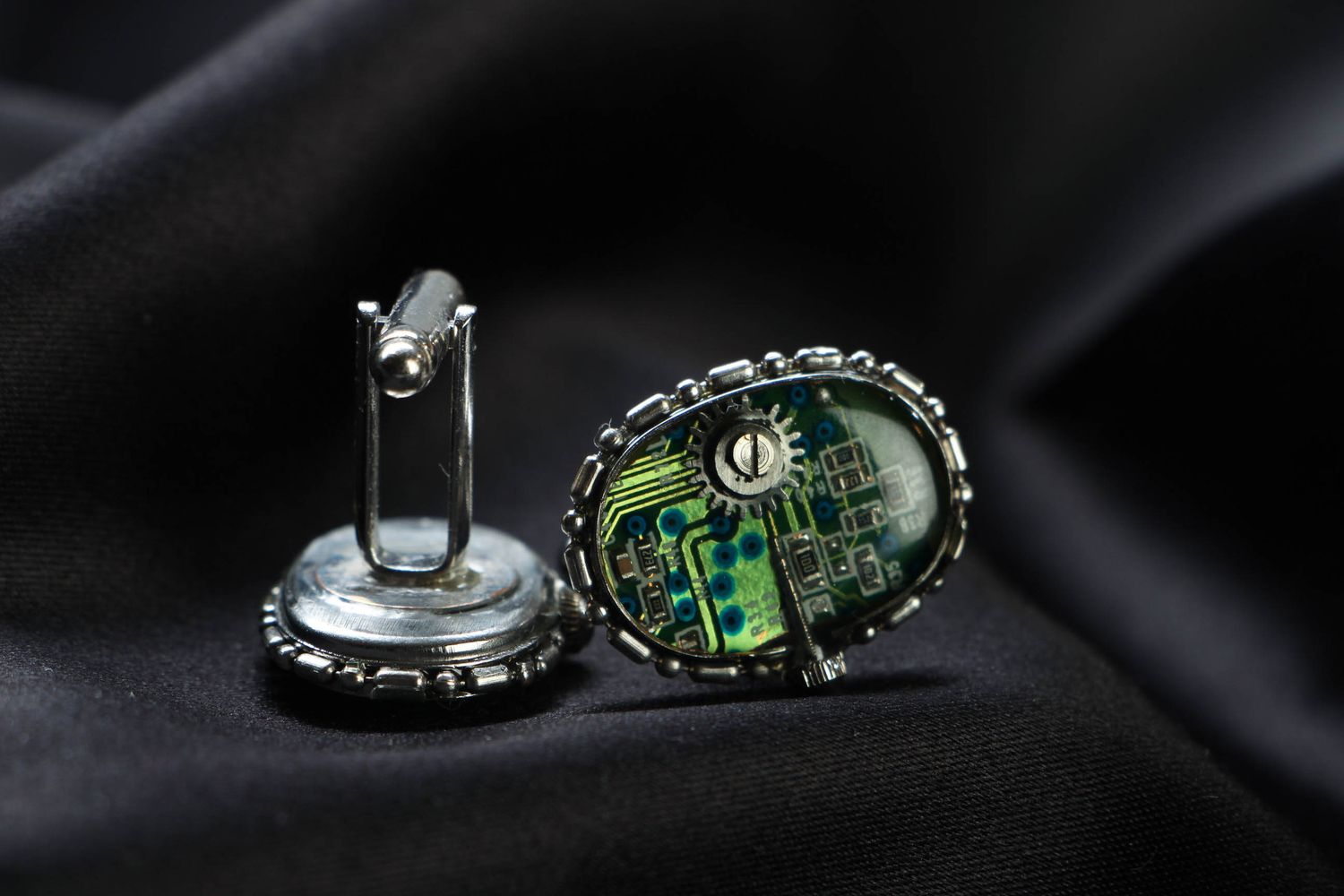Cuff links with clock mechanism photo 2