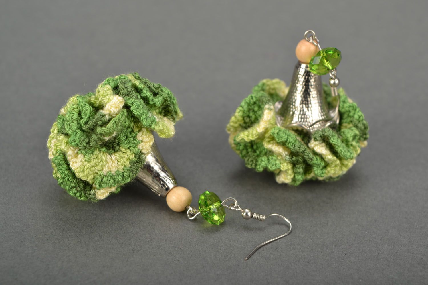Conjunto de jóias feito à mão colar e brincos de malha brócolis foto 2