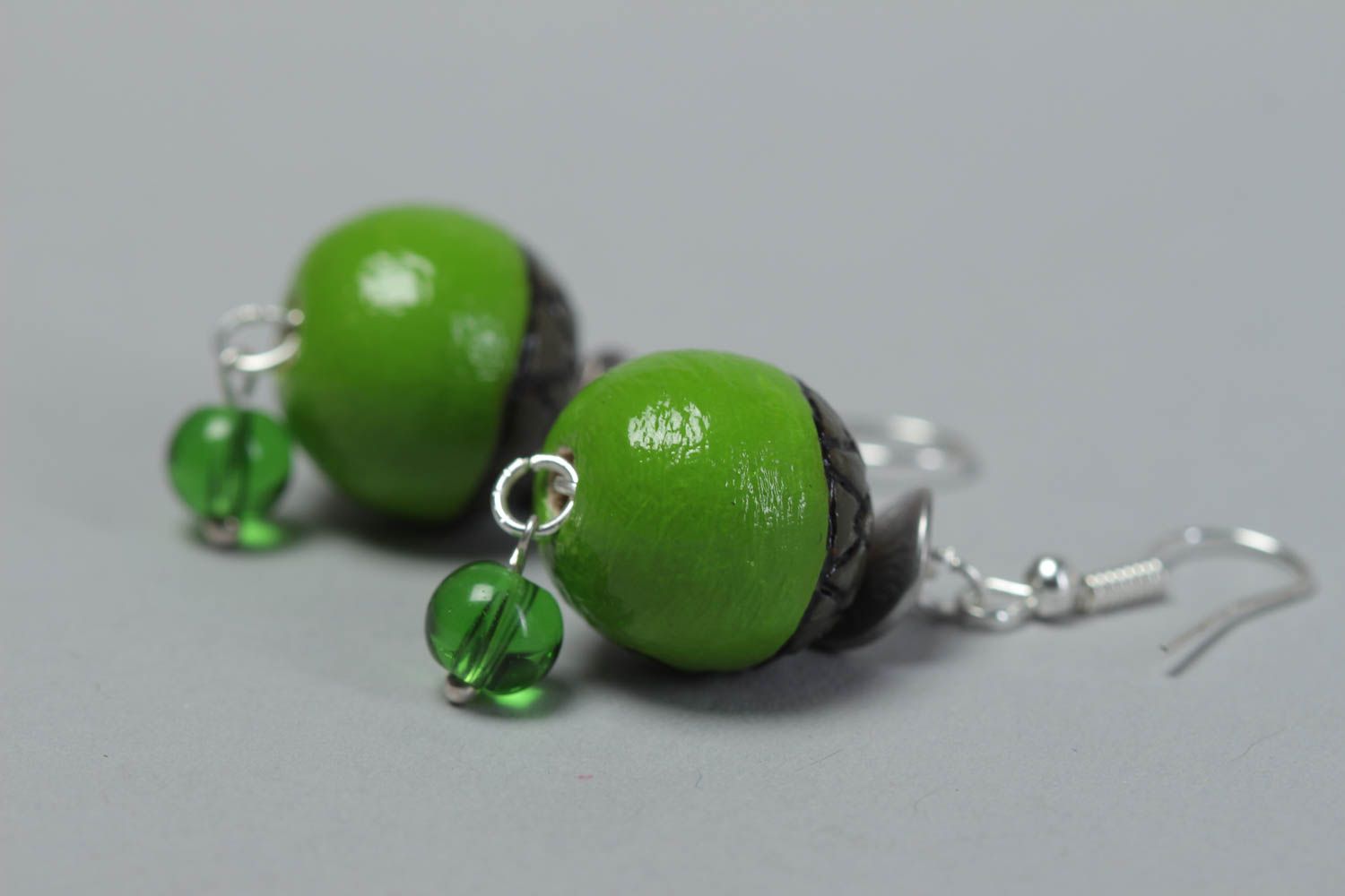 Wooden handmade earrings stylish round jewelry unusual green accessories photo 3
