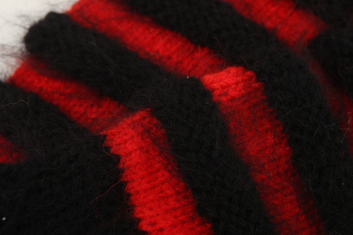 Guêtres femme fait main Jambières mode rouge-noir Vêtement femme en laine photo 4