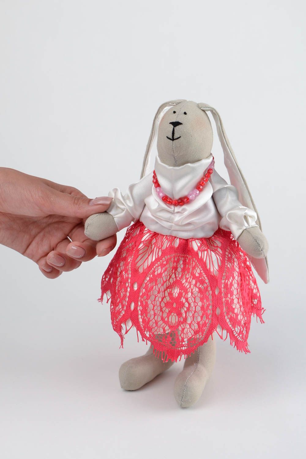 Игрушка заяц ручной работы авторская игрушка из ткани стильный подарок подруге фото 2