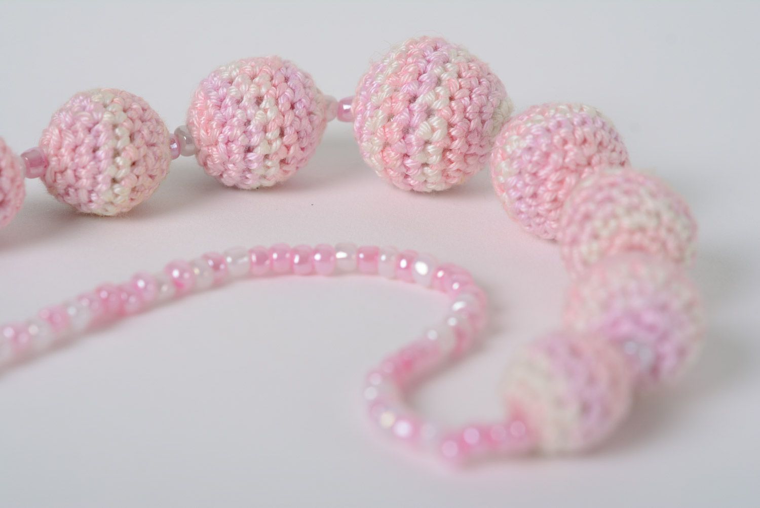 Handmade tender pink sling bead necklace crocheted of cotton threads for moms photo 3