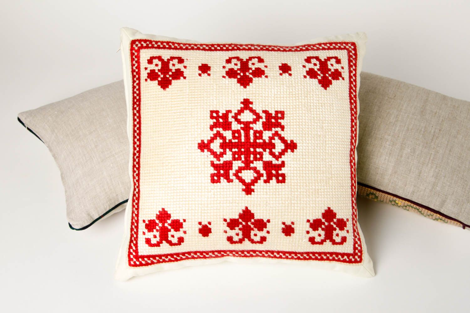 Handmade decorative cushion throw pillow design home textiles gift ideas photo 1