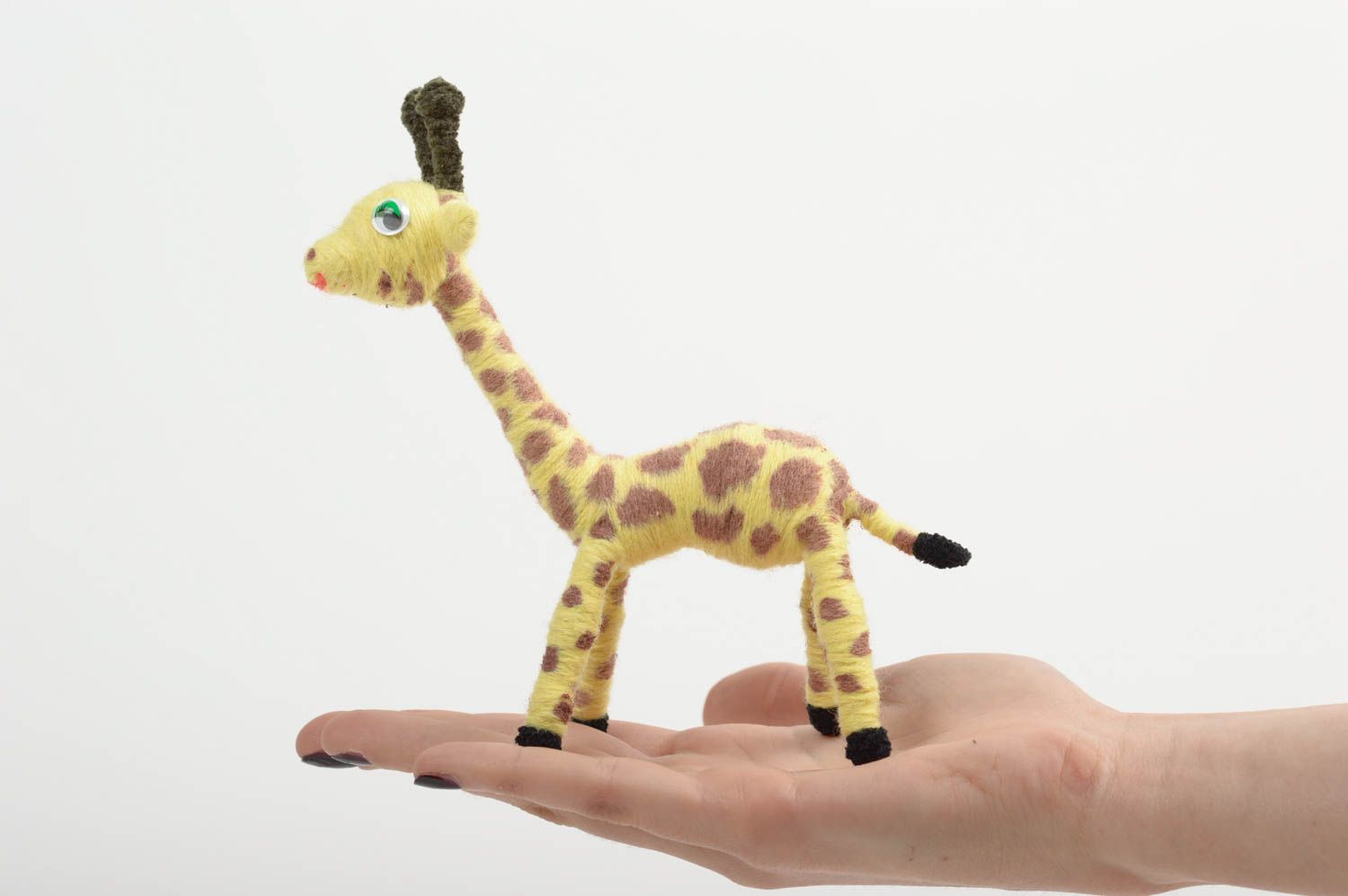 Peluche girafe Jouet fait main en fils synthétiques Cadeau pour enfant photo 5