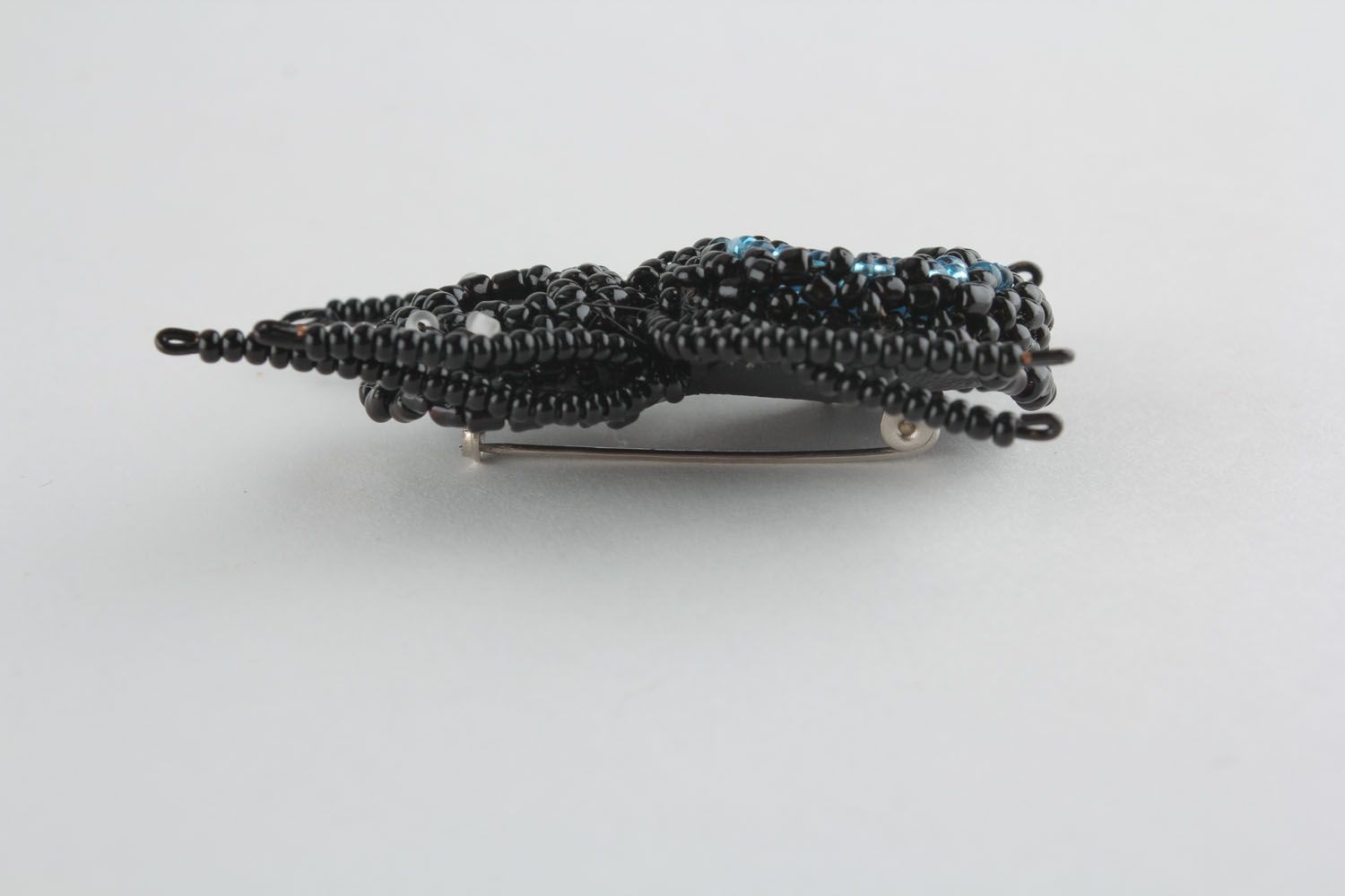 Broche Araignée de perles de rocaille noires photo 3
