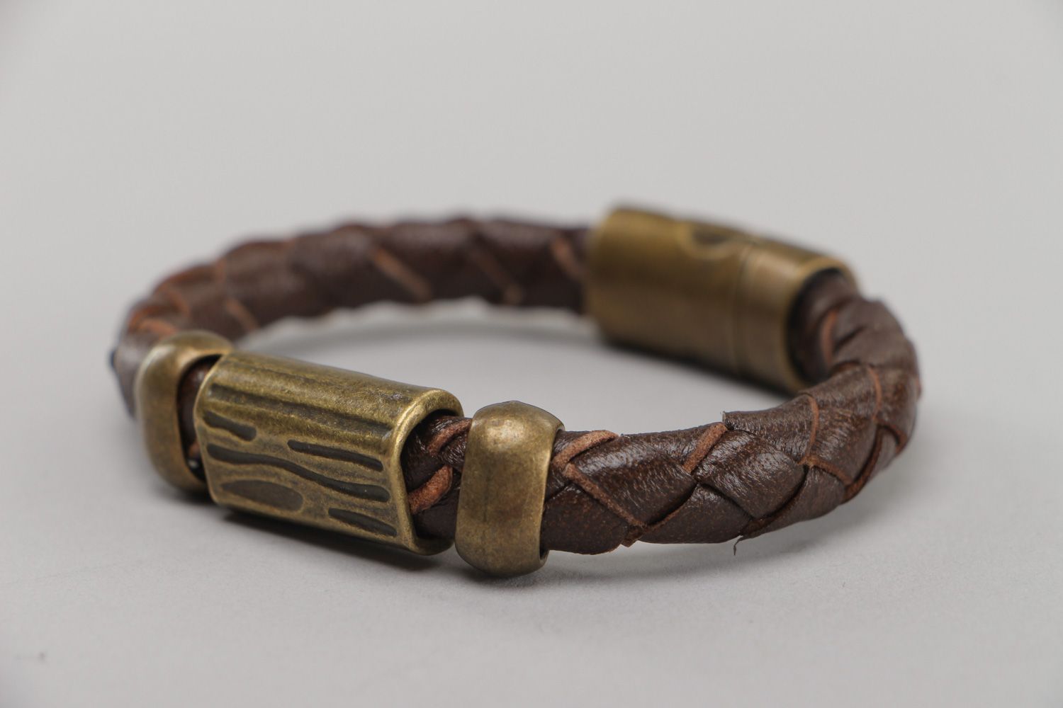 Handmade designer unisex genuine leather bracelet with metal charm photo 2