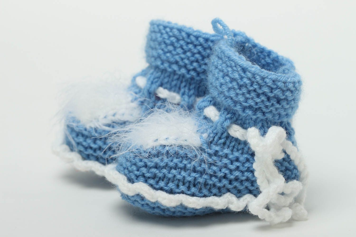 Cute handmade baby bootees warm baby booties crochet ideas gifts for kids photo 2