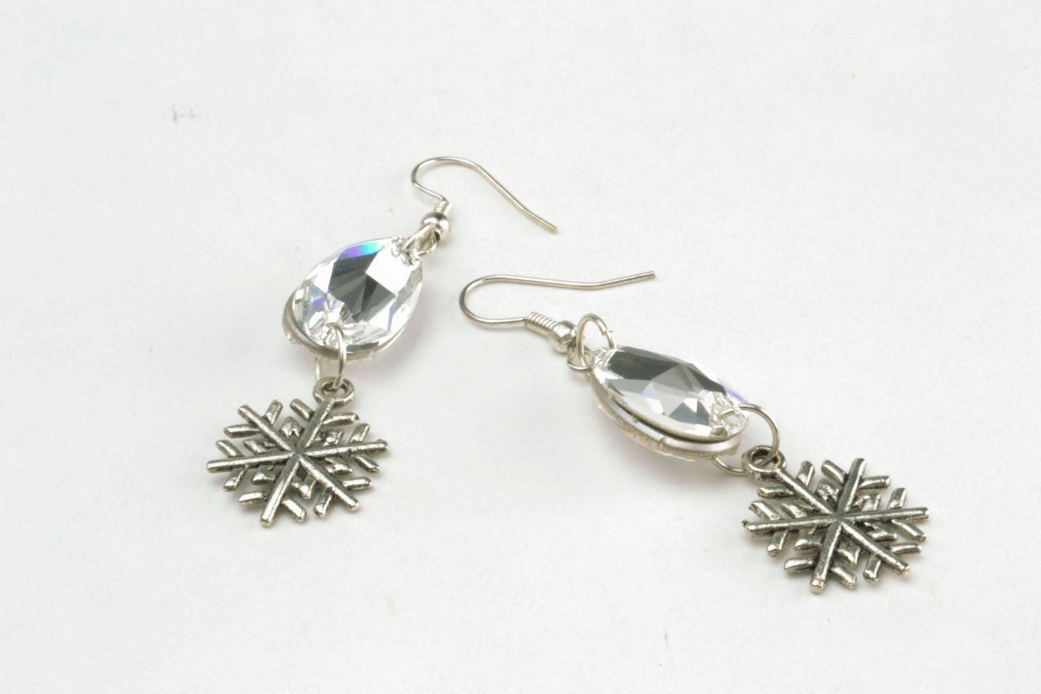 Dangle earrings with snowflakes photo 4