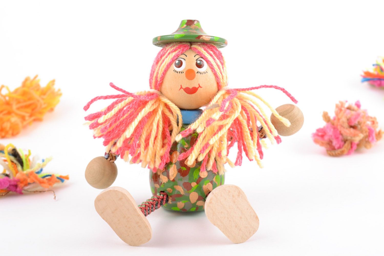 Деревянная кукла эко игрушка из бука ручной работы с росписью для девочки фото 1
