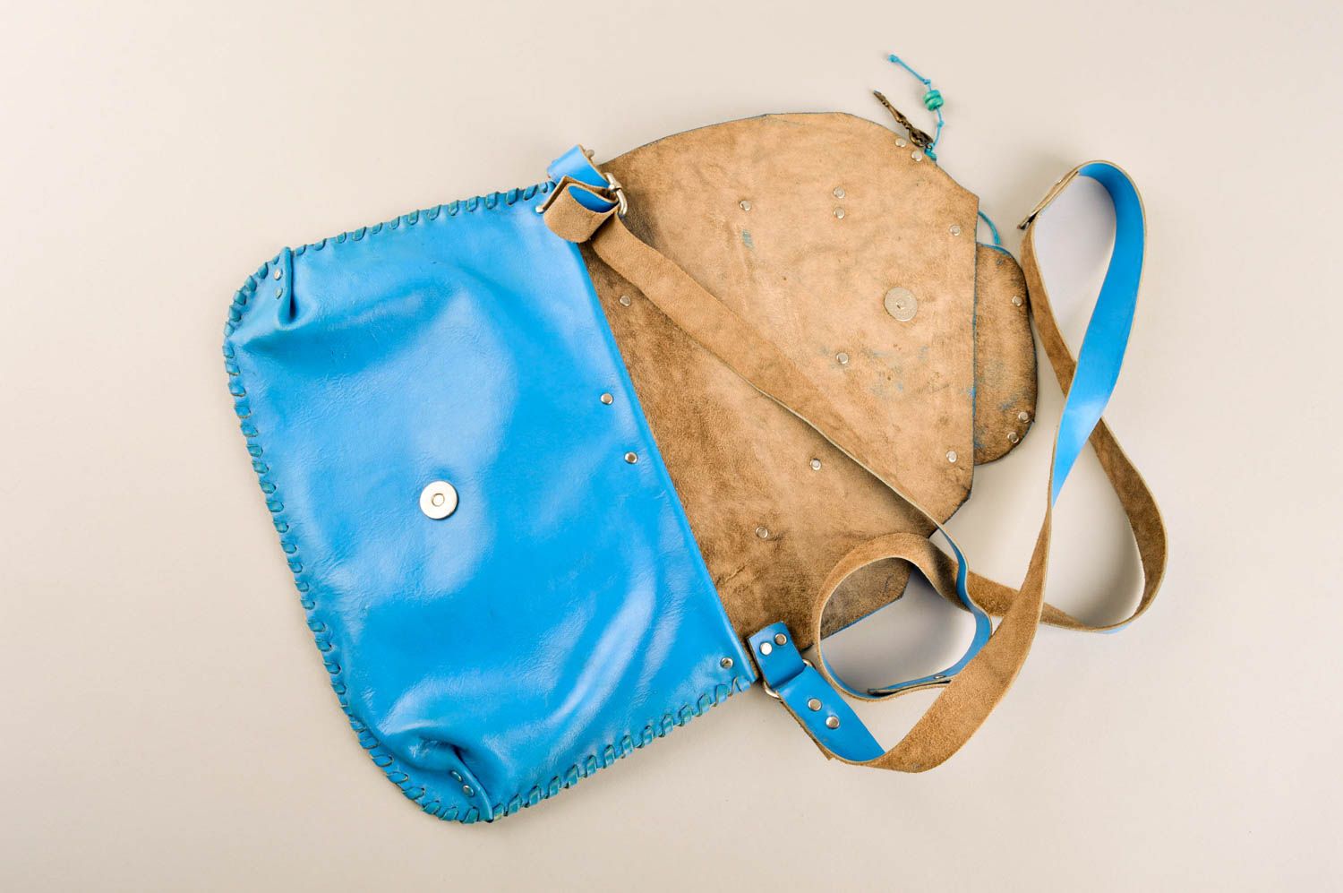 Сумка ручной работы сумка через плечо кожаная сумка голубая со шлейкой фото 4