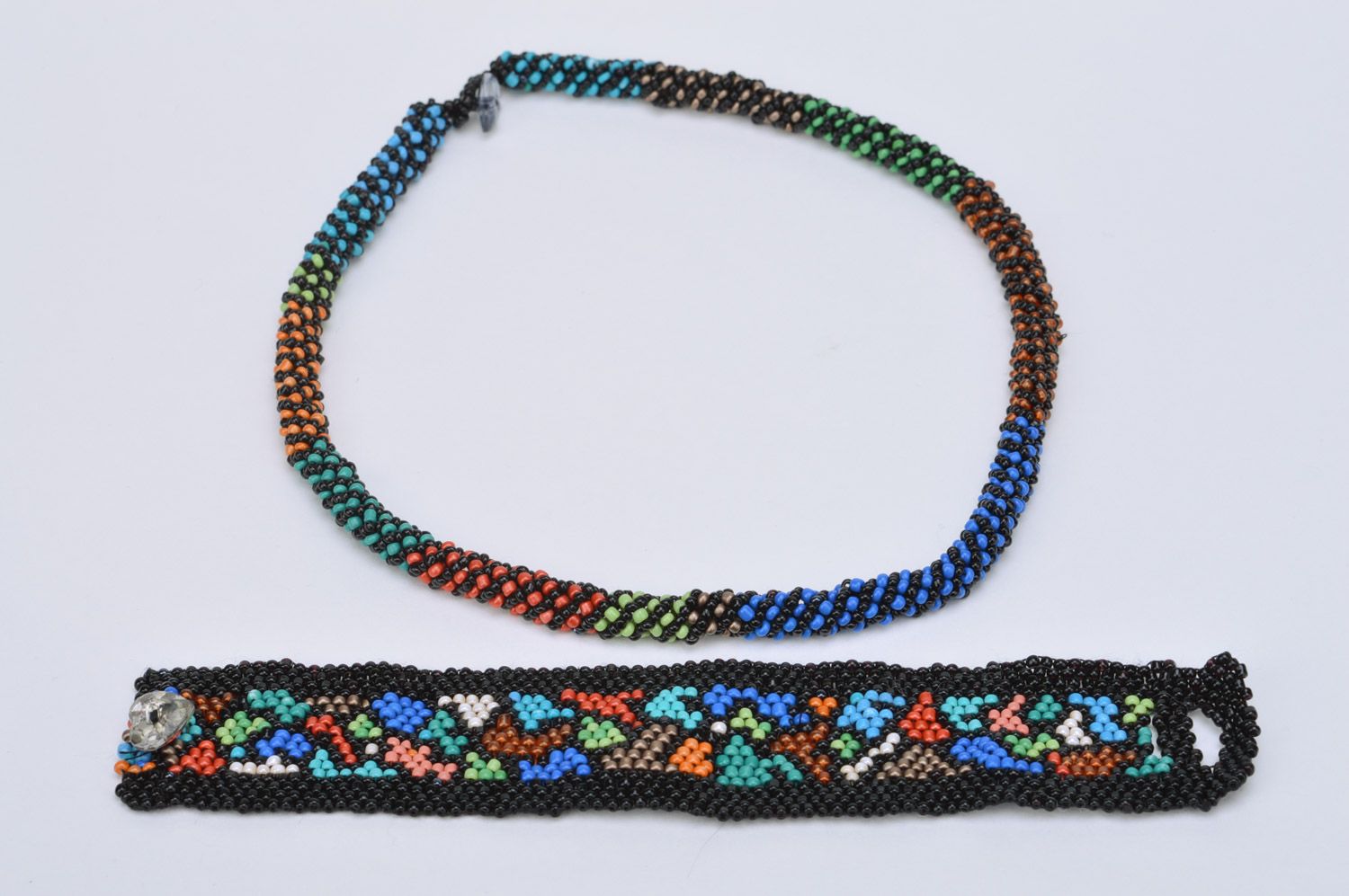 Set de collier et bracelet en perles de rocailles faits main 2 pièces Savane photo 2