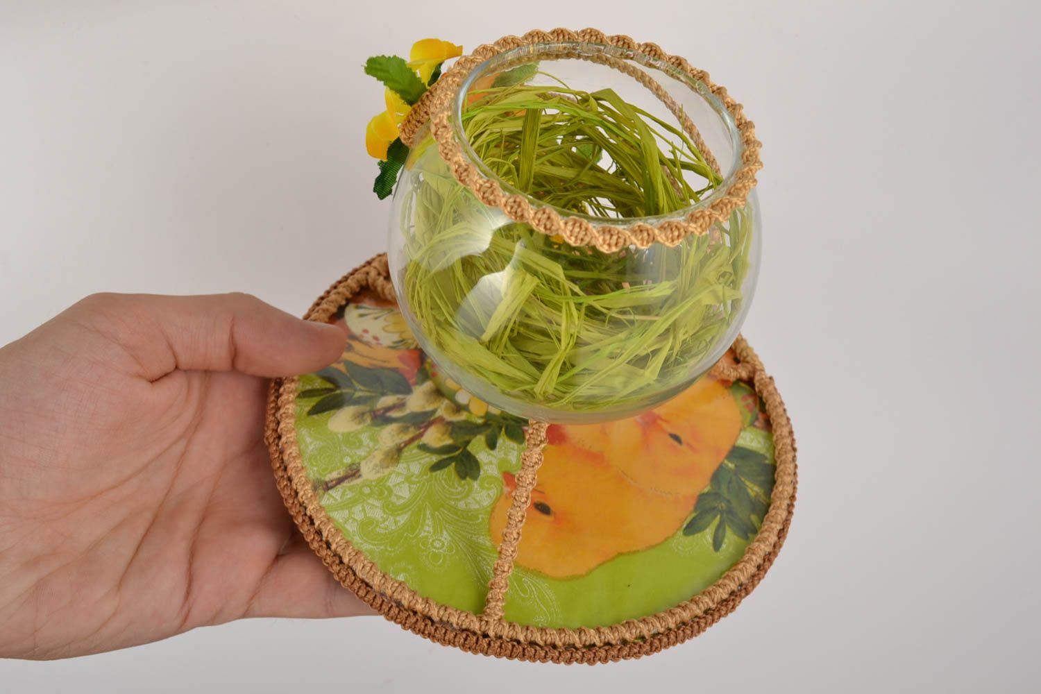 Chandelier en verre en fils technique macramé fait main vert jaune avec fleurs photo 5