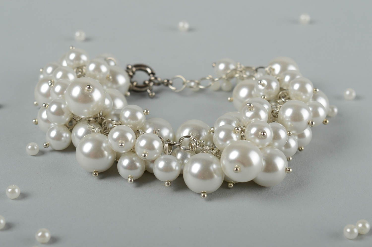 Bracelet fantaisie Bijou fait main blanc perles céramique Accessoire femme photo 1