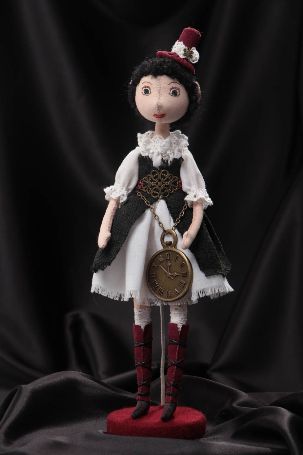 Кукла для интерьера из ткани мягкая в винтажном костюме на подставке хэнд мэйд фото 1