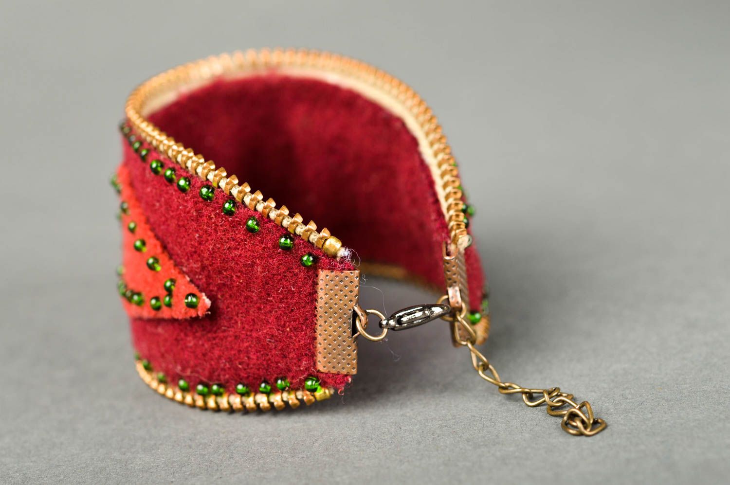 Bracelet textile Bijou fait main rouge en polaire Accessoire pour femme photo 5