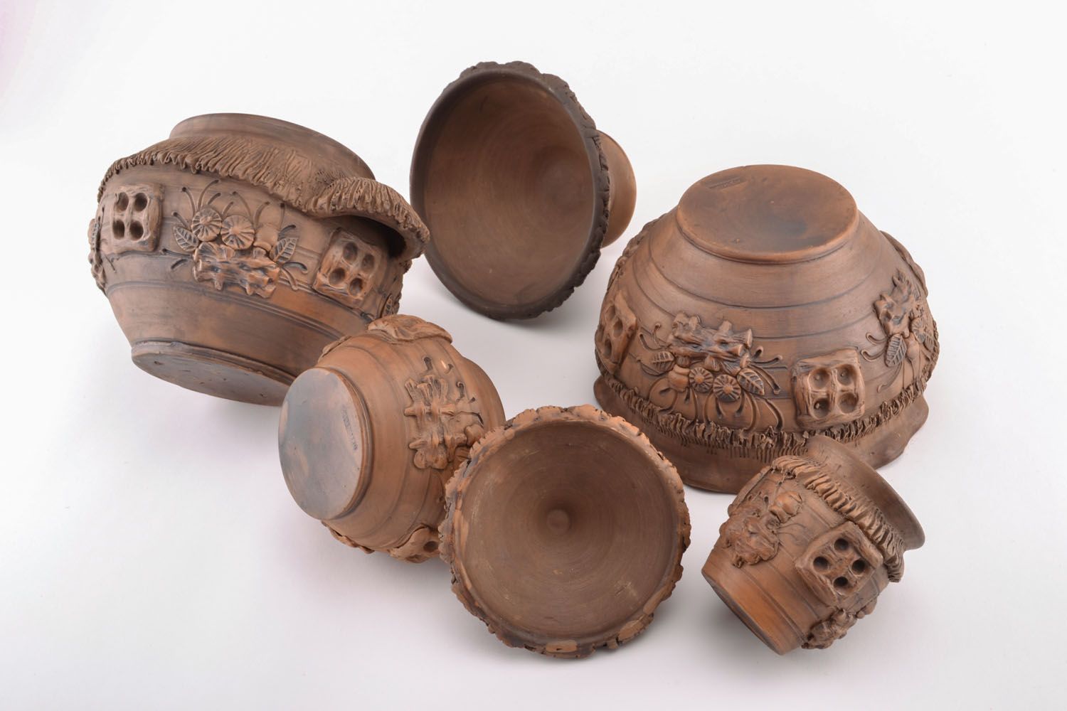Set of ceramic dishes photo 4