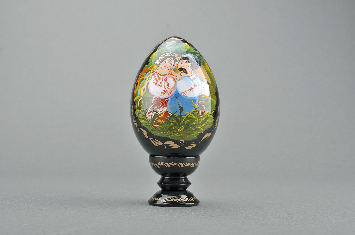 Decorative egg with a holder Ukrainian couple photo 2