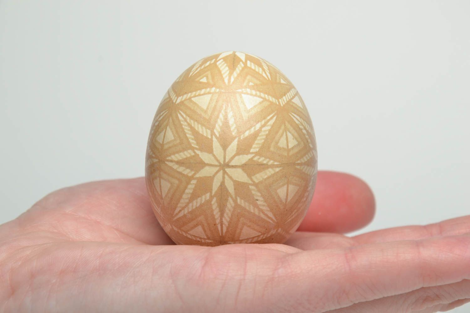 Пасхальное яйцо с росписью куриное фото 4