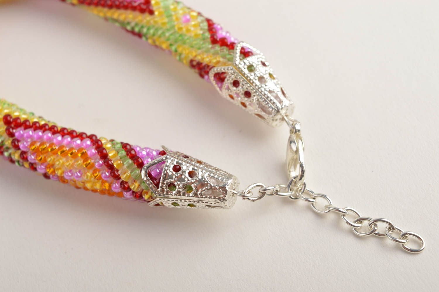 Bracelet fantaisie Bijou fait main multicolore perles de rocaille Cadeau femme photo 3