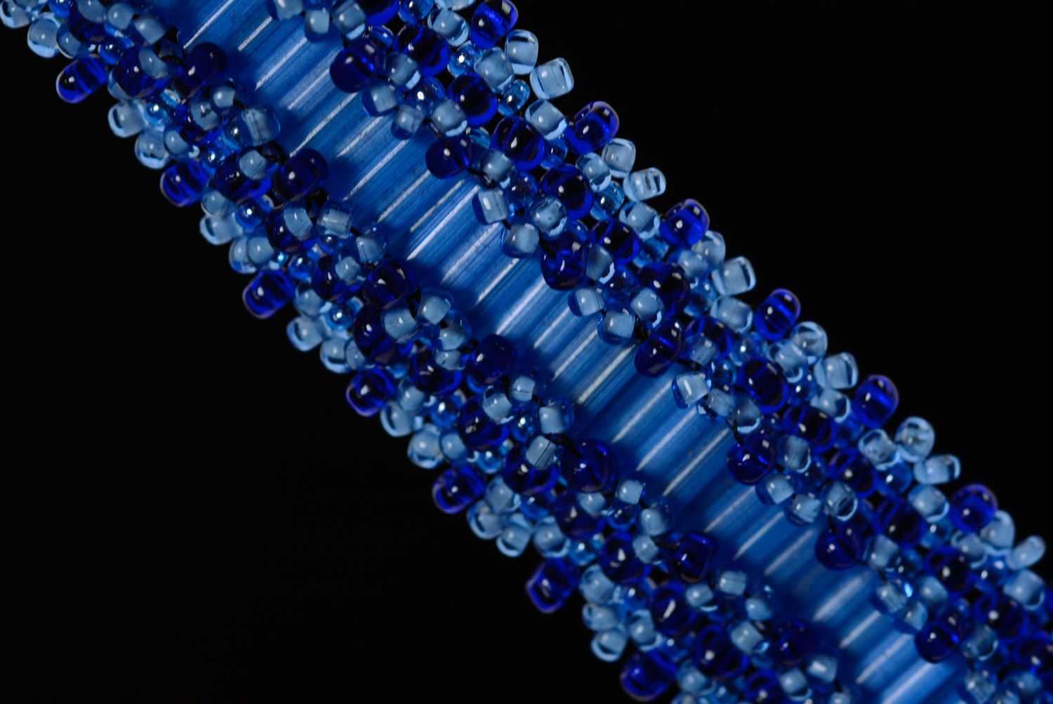 Комплект украшений из бисера браслет и колье ручной работы для женщин синие красивые фото 3